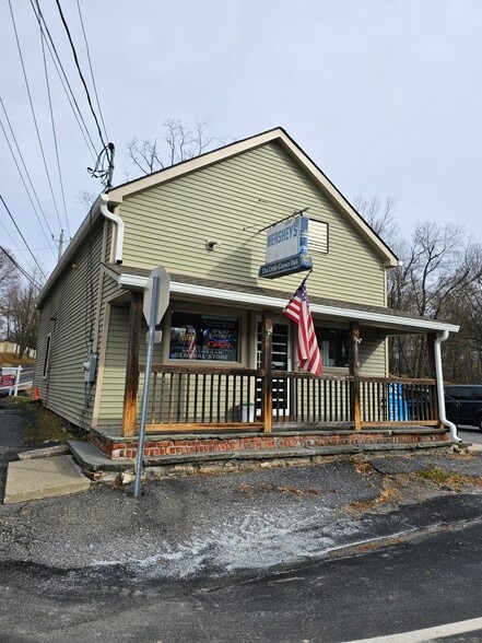Primary Photo Of 3 Hamilton Rd, Pine Bush Convenience Store For Sale