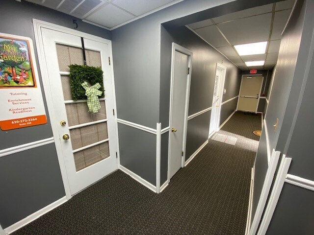 More Photos Of 822-824 Hillgrove Ave, Western Springs Office For Lease