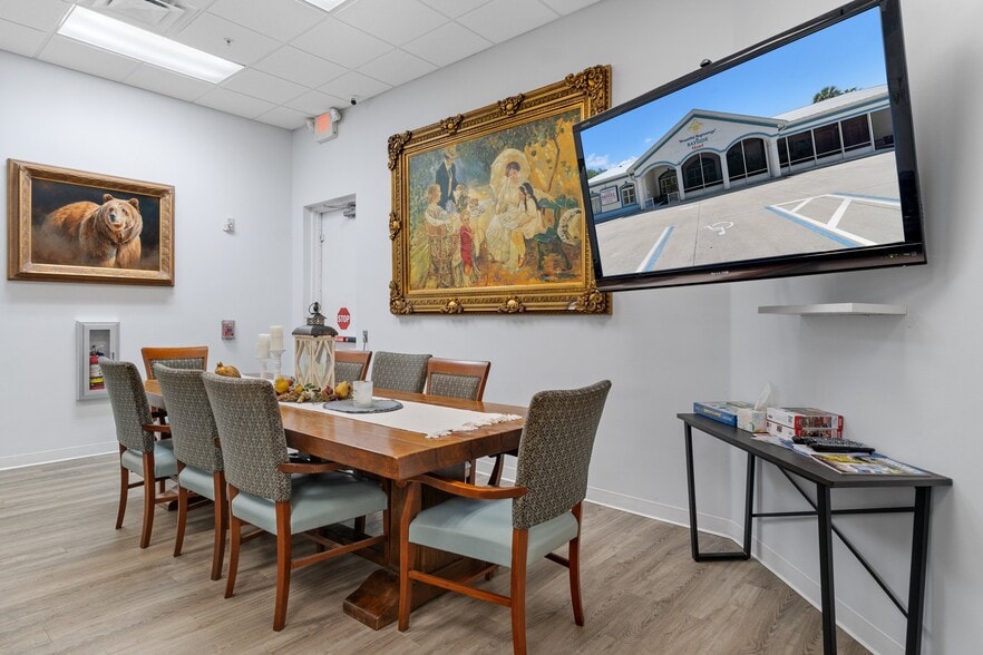 More Photos Of 311 NE 4th Ave, Crystal River Healthcare For Lease