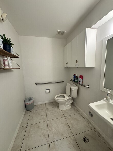 More Photos Of 5951 NW 173rd Dr, Miami Medical For Sale