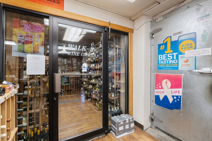 More Photos Of , Eureka Springs Unknown For Sale