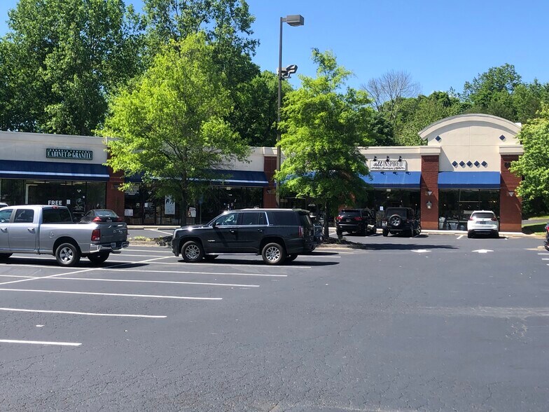 More Photos Of 5950-5970 State Bridge Rd, Duluth Storefront For Lease