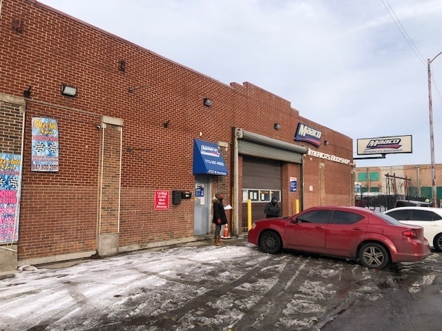 More Photos Of 4718-4722 W Harrison St, Chicago Warehouse For Sale