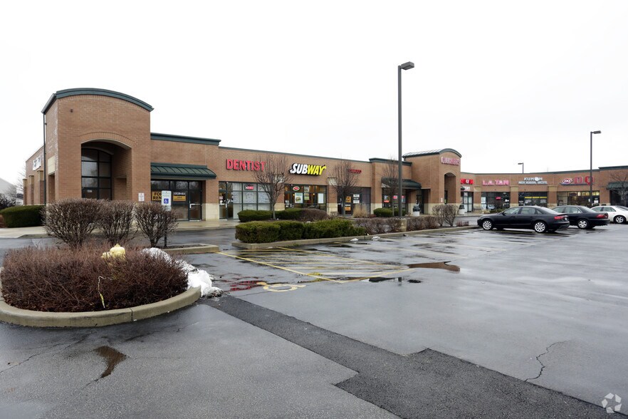 More Photos Of 489 S Weber Rd, Bolingbrook General Retail For Lease