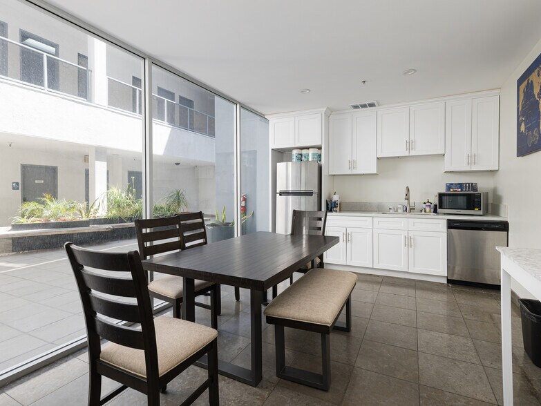 More Photos Of 5155 W Rosecrans Ave, Hawthorne Loft Creative Space For Sale