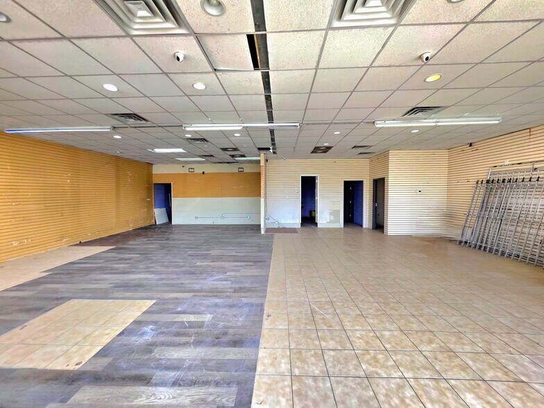 More Photos Of 1215-1225 S Ashland Ave, Chicago Unknown For Lease