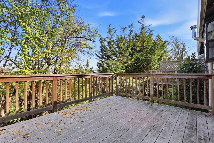 More Photos Of 834 Meadowsweet Dr, Corte Madera Multifamily For Sale