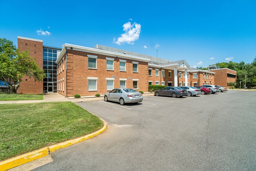 More Photos Of 1701 Fall Hill Ave, Fredericksburg Office For Lease