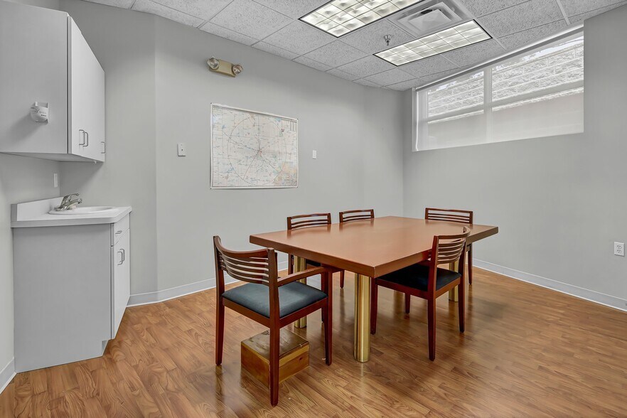 More Photos Of 1511 Northway Dr, Saint Cloud Medical For Sale