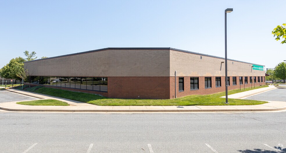 More Photos Of 8029 Corporate Dr, Baltimore Flex For Lease