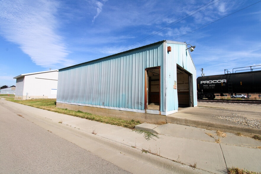More Photos Of 14 1st SE st, Dodge Center Industrial For Sale