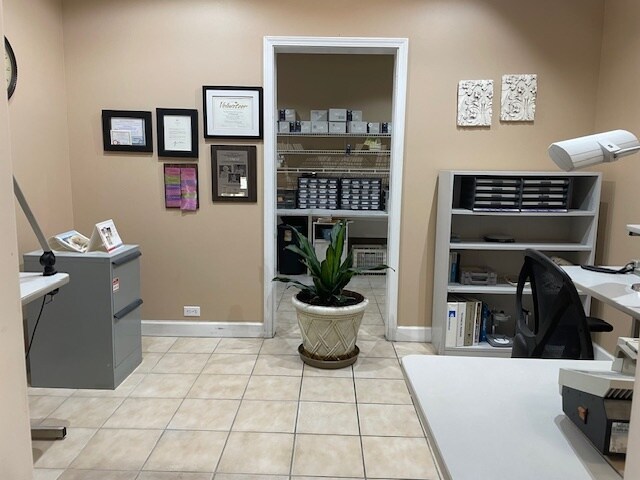 More Photos Of 5307 W Devon Ave, Chicago Medical For Sale