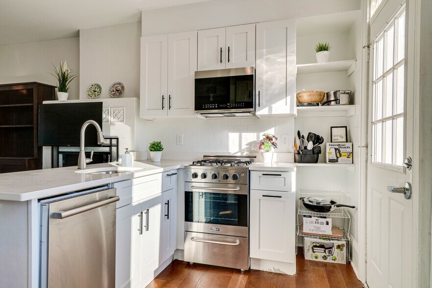 More Photos Of 409 Constitution Ave NE, Washington Multifamily For Sale