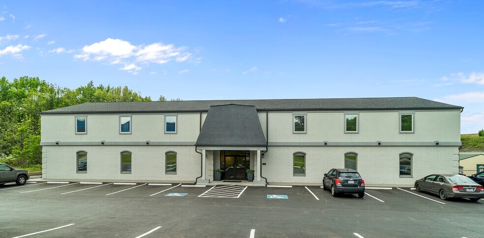 More Photos Of 1121 Old Concord Rd, Salisbury Office For Sale