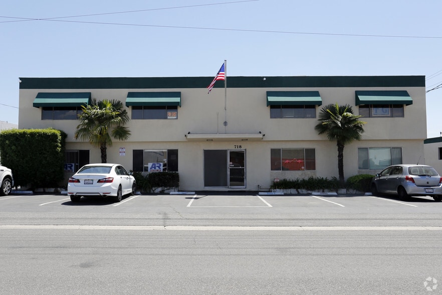 More Photos Of 718 E Edna Pl, Covina Warehouse For Lease