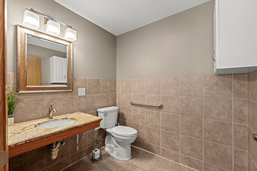 More Photos Of 327 S Miller Rd, Fairlawn Assisted Living For Sale