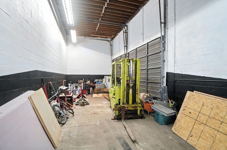 More Photos Of 603 S Broadway St, Dayton Warehouse For Sale