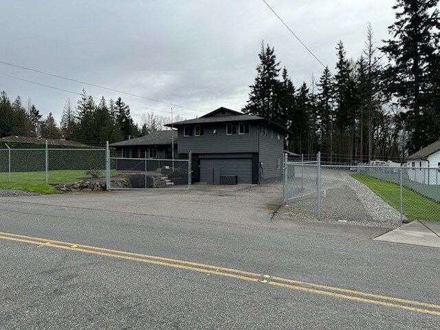 More Photos Of 5422 136th St E, Puyallup Warehouse For Lease