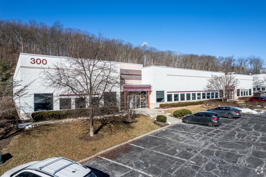 Primary Photo Of 300 Forge Way, Rockaway Flex For Lease
