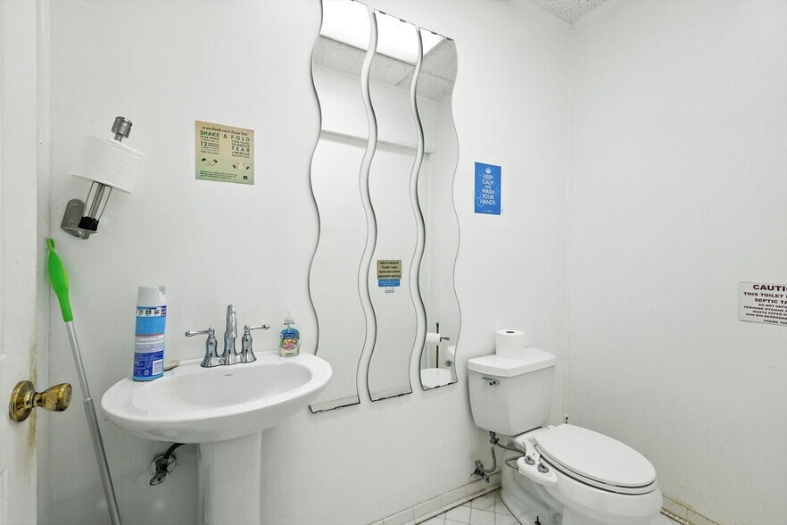 More Photos Of 3000 E Loop 820 S, Fort Worth Warehouse For Sale