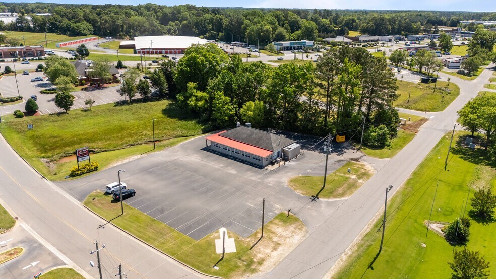 More Photos Of 120 Bank St, Sanford Restaurant For Sale