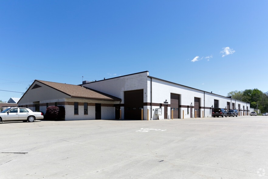 Primary Photo Of 3657 Lost Nation Rd, Willoughby Warehouse For Lease