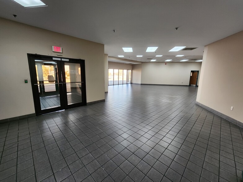 More Photos Of 5557 Nashville Rd, Bowling Green Manufacturing For Lease