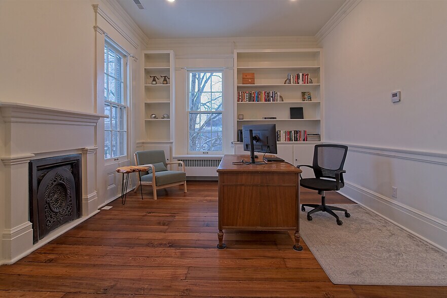 More Photos Of 314 W Main St, Troy Coworking Space