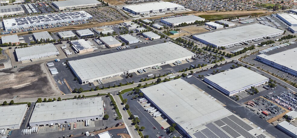 More Photos Of 1919 Boeing Way, Stockton Warehouse For Lease