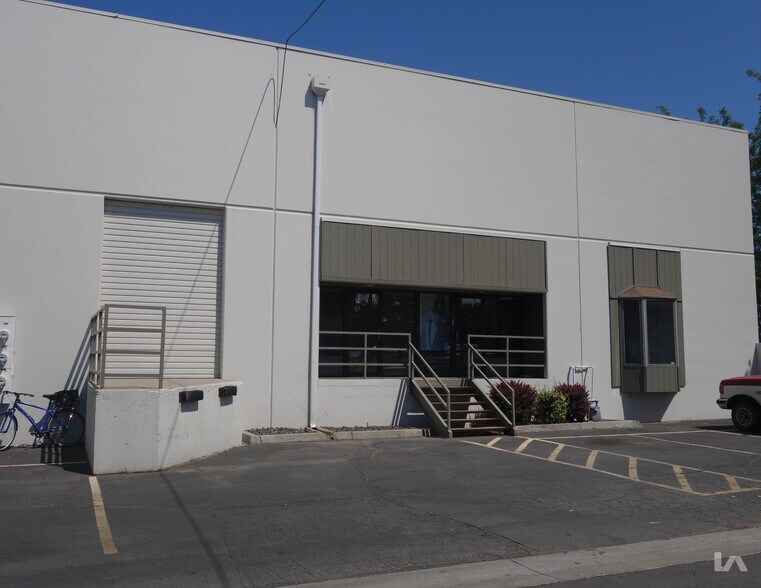More Photos Of 361-443 Steelhead Way, Boise Warehouse For Lease