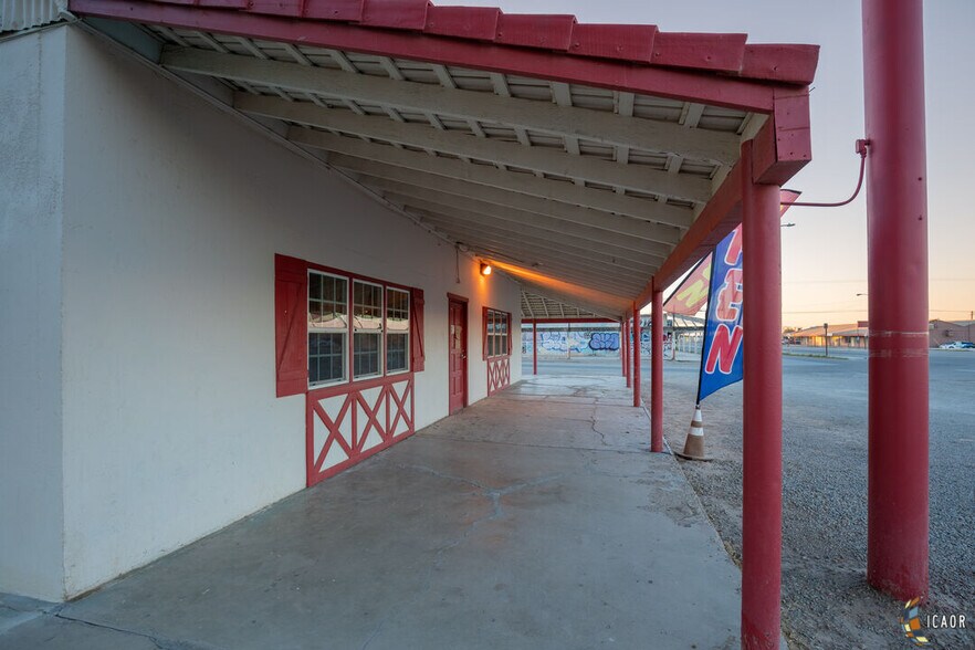 More Photos Of 8120 CA-111, Niland Flex For Sale