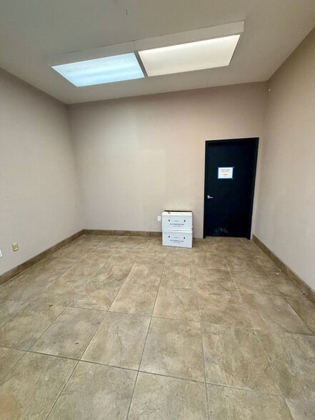 More Photos Of 1001 Nichols Dr, Rocklin Warehouse For Lease