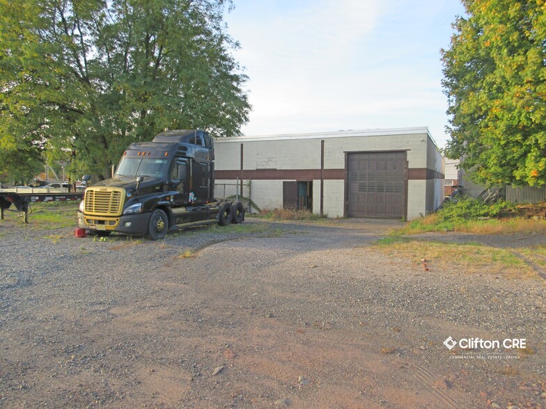 Primary Photo Of 11 Paterson Ave, Wallington Warehouse For Lease