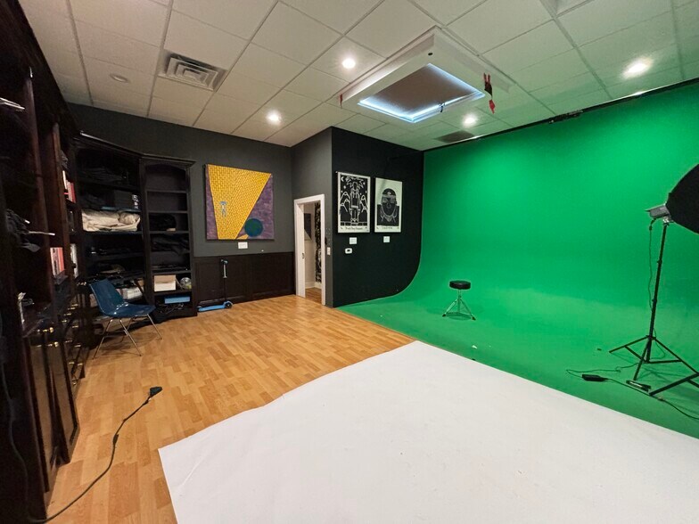 More Photos Of 231 W 4th St, Winston-Salem Office For Lease