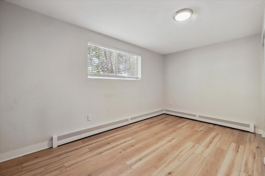 More Photos Of 1923 Dallas St, Aurora Apartments For Sale