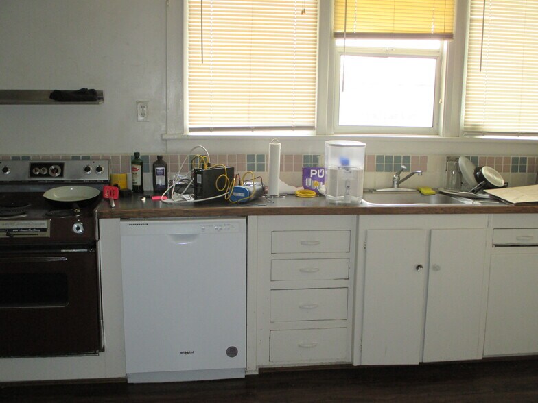 More Photos Of 905 NE Lake St, Pullman Multifamily For Sale