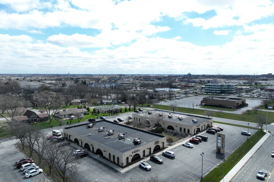 More Photos Of 7895 Broadway St, Merrillville Medical For Lease