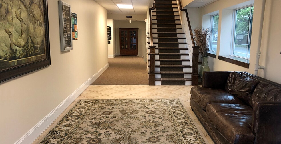 More Photos Of 540 Main St, Hyannis General Retail For Sale