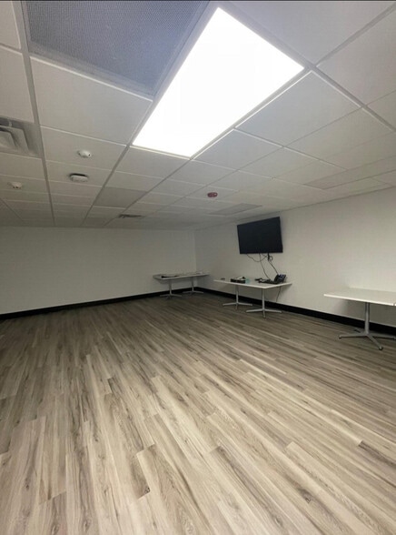 More Photos Of 4800 E Independence Blvd, Charlotte Auto Dealership For Lease