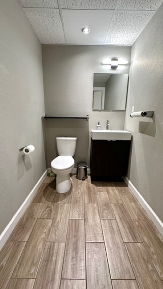 More Photos Of 4751 Conway Rd, Orlando Office For Lease