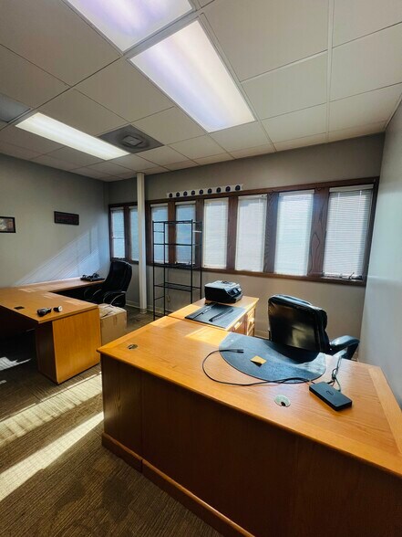 More Photos Of 4777 E State St, Rockford Medical For Sale