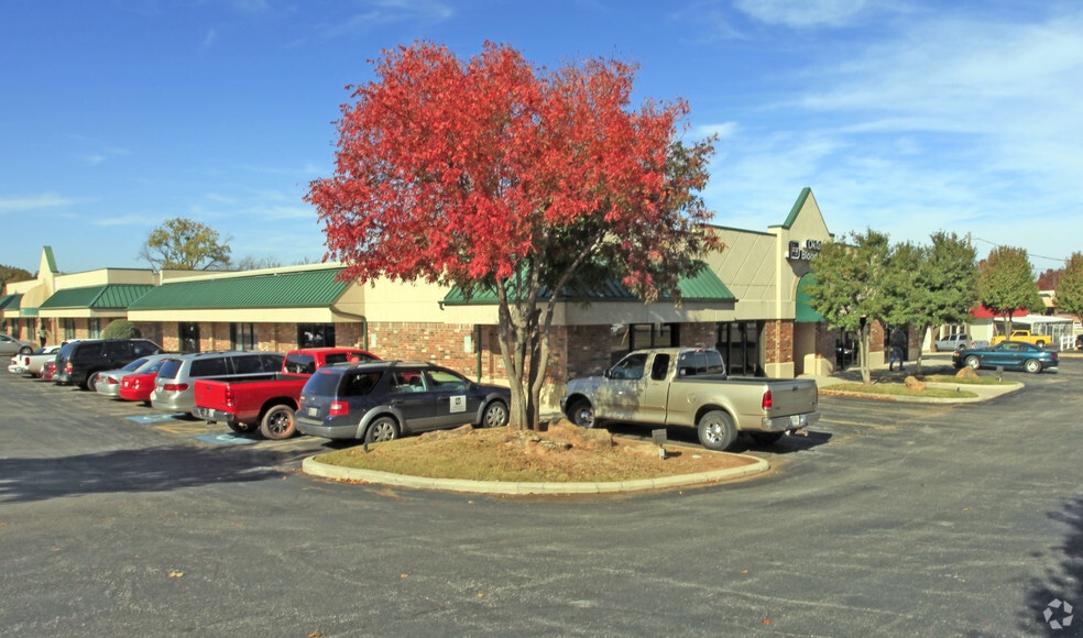 More Photos Of 1113 S Douglas Blvd, Midwest City Medical For Lease