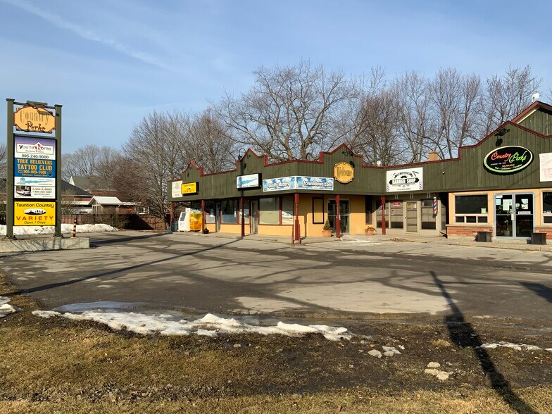 More Photos Of 1648 Taunton, Clarington Restaurant For Lease