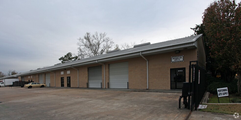 More Photos Of 6111 Milwee St, Houston Unknown For Lease
