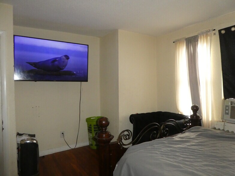 More Photos Of , Philadelphia Unknown For Sale