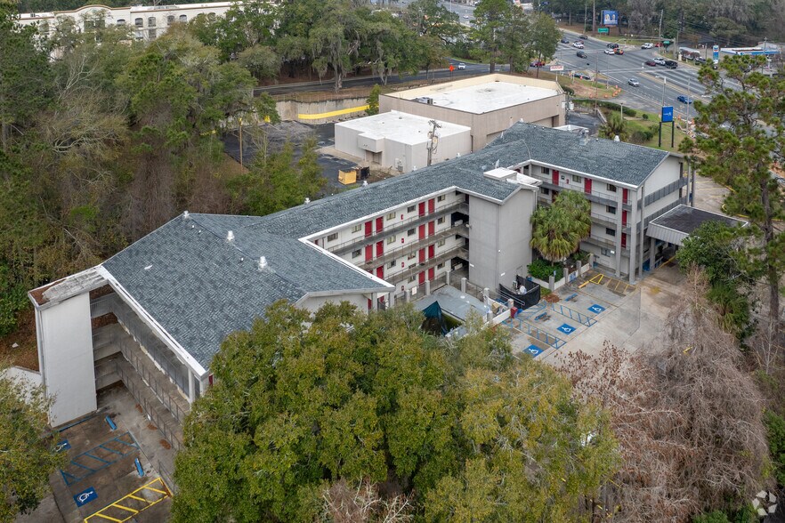 More Photos Of 2738 N Monroe St, Tallahassee Hotel For Sale