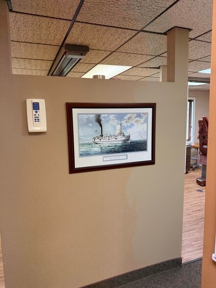 More Photos Of 5516 Torrey Rd, Flint Medical For Sale