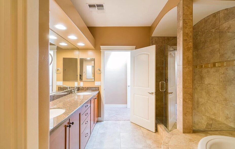 More Photos Of 2608 E Turney Ave, Phoenix Apartments For Sale