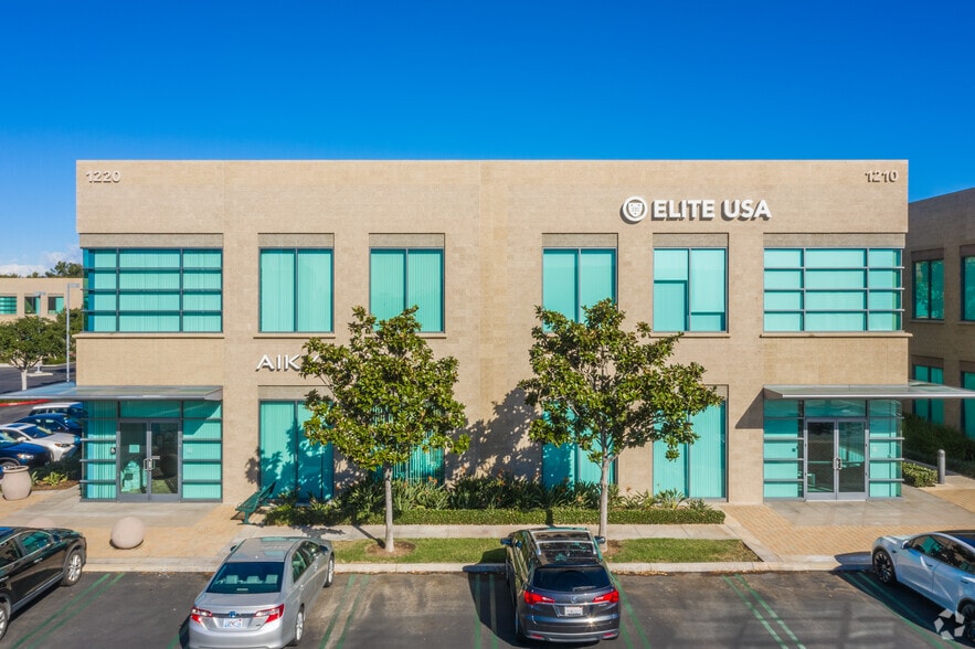 More Photos Of 1220 Roosevelt Ave, Irvine Loft Creative Space For Lease