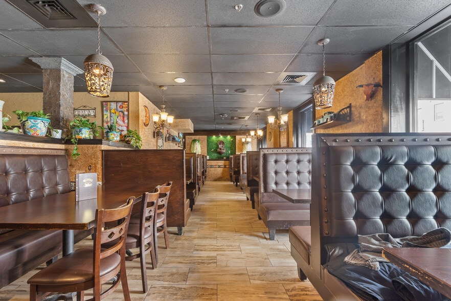 More Photos Of 172 Hanover St, Portsmouth Restaurant For Sale